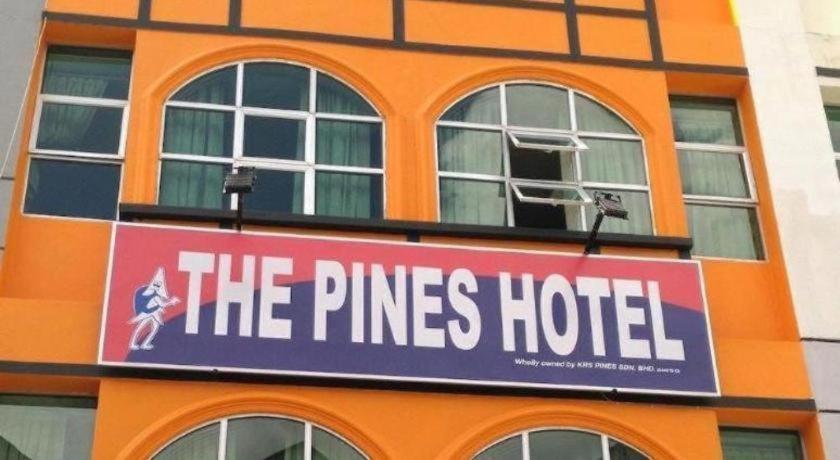 The Pines Hotel Kampung Kuala Terla Bagian luar foto